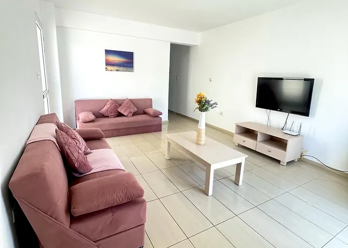 Nissi Beach Golden Villas